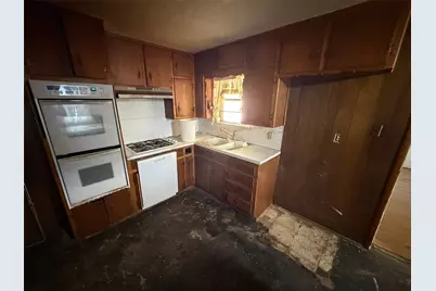 2121 Elton Road, Haltom City, TX 76117 - Photo 8