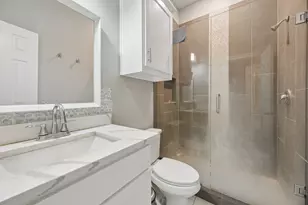 431 W Pioneer Dr, Irving, TX 75061 - Photo 26
