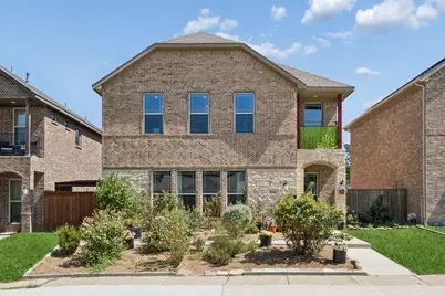 431 W Pioneer Drive, Irving, TX 75061 - Photo 1