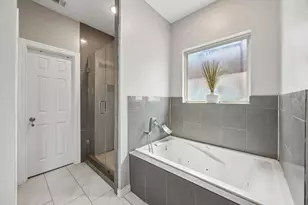 431 W Pioneer Dr, Irving, TX 75061 - Photo 18