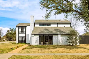 1301 N Trail Dr, Carrollton, TX 75006 - Photo 2