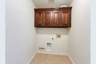 2361 Novin Drive, Irving, TX 75062 - Photo 34
