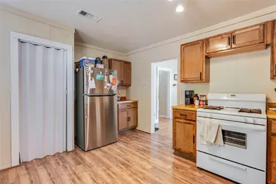228 W Archer Street, Jacksboro, TX 76458 - Photo 8