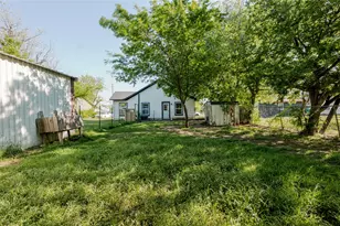 228 W Archer St, Jacksboro, TX 76458 - Photo 16