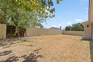 832 Beaver Creek Dr, Burleson, TX 76028 - Photo 22