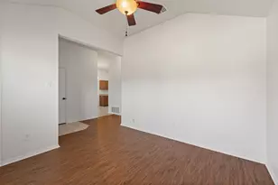 832 Beaver Creek Dr, Burleson, TX 76028 - Photo 6