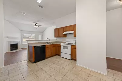 832 Beaver Creek Drive, Burleson, TX 76028 - Photo 10