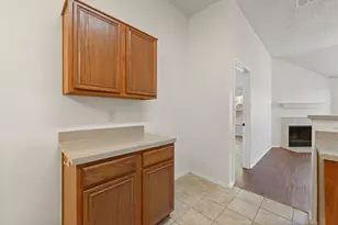 832 Beaver Creek Dr, Burleson, TX 76028 - Photo 12