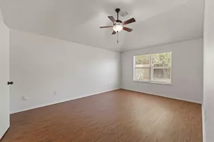 832 Beaver Creek Dr, Burleson, TX 76028 - Photo 16