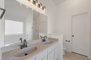 832 Beaver Creek Dr, Burleson, TX 76028 - Photo 18