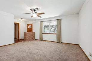 608 Woodcrest Dr, Hurst, TX 76053 - Photo 6