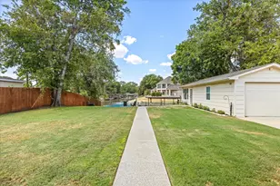 4100 Apache Trail Ct, Granbury, TX 76048 - Photo 26