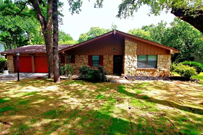 2703 Oak Cliff Lane, Arlington, TX 76012 - Photo 1