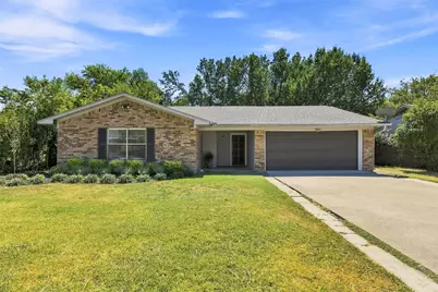 213 San Jacinto Street, Waxahachie, TX 75165 - Photo 1