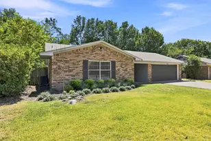 213 San Jacinto St, Waxahachie, TX 75165 - Photo 2