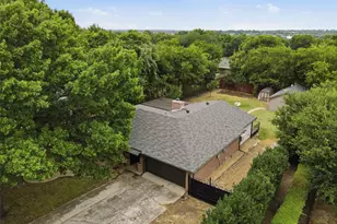917 E Worth St, Grapevine, TX 76051 - Photo 36