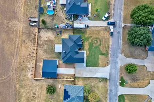 612 Fawn Trail, Tioga, TX 76271 - Photo 2