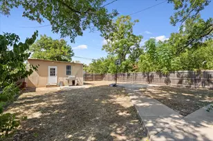 2029 Colcord Ave, Waco, TX 76707 - Photo 38