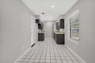 628 Lisa St, Burleson, TX 76028 - Photo 14
