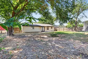 628 Lisa St, Burleson, TX 76028 - Photo 36
