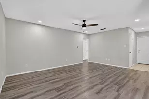 628 Lisa St, Burleson, TX 76028 - Photo 8