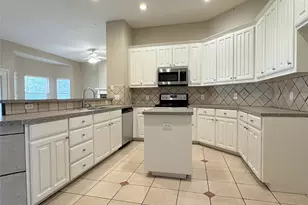 6415 Redstone Dr, Arlington, TX 76001 - Photo 6