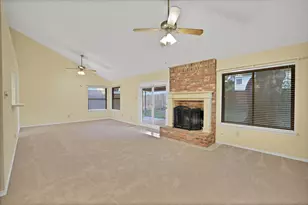 2118 Churchill Downs Dr, Arlington, TX 76017 - Photo 4