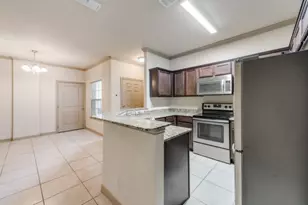 1579 Cozy Dr, Fort Worth, TX 76120 - Photo 4