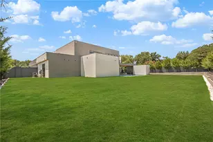 4625 Walnut Hill Ln, Dallas, TX 75229 - Photo 38