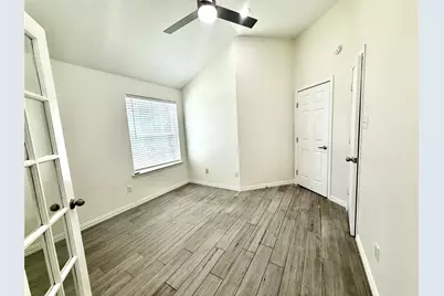 1647 Kingspoint Drive, Carrollton, TX 75007 - Photo 4