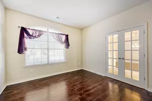 1012 Surrey Dr, DeSoto, TX 75115 - Photo 4