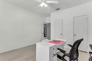 1401 Bagby Ave, Waco, TX 76706 - Photo 14