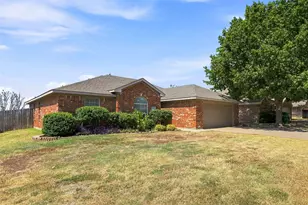 103 Buckskin Dr, Waxahachie, TX 75167 - Photo 2