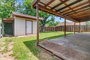 3939 E 4th St, Fort Worth, TX 76111 - Photo 18