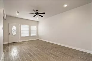 1122 Oneal St, Greenville, TX 75401 - Photo 2