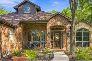 2105 Heather Ridge Ct, Flower Mound, TX 75028 - Photo 4