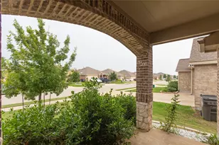 905 Silverbell St, Princeton, TX 75407 - Photo 2