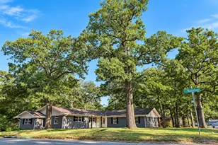 17 Circle Dr, Denison, TX 75021 - Photo 2