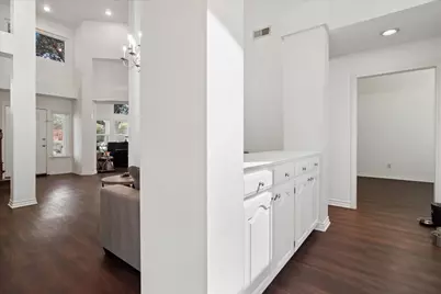924 McCoy Drive, Irving, TX 75062 - Photo 16