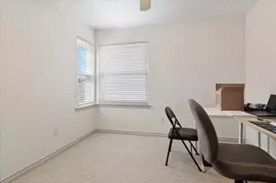 924 McCoy Dr, Irving, TX 75062 - Photo 26