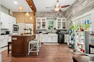 210 S Corporation St, Hillsboro, TX 76645 - Photo 8