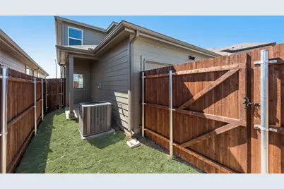 3029 Strawberry Farm Lane, Fort Worth, TX 76140 - Photo 16