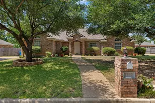 1209 Heatherwood, Hewitt, TX 76643 - Photo 2
