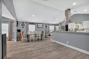 5712 Dana Dr, Haltom City, TX 76117 - Photo 10
