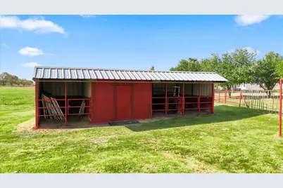 5855 Ge Horton Road, Justin, TX 76247 - Photo 32
