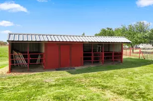 5855 Ge Horton Rd, Justin, TX 76247 - Photo 32