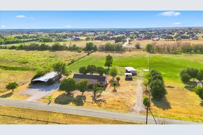 5855 Ge Horton Road, Justin, TX 76247 - Photo 32