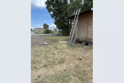 105 Texas Street, Pottsboro, TX 75076 - Photo 10