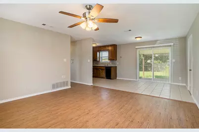 826 Meadowlark Circle, Granbury, TX 76049 - Photo 4