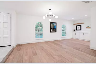 3817 Crestpark Drive, Farmers Branch, TX 75244 - Photo 8